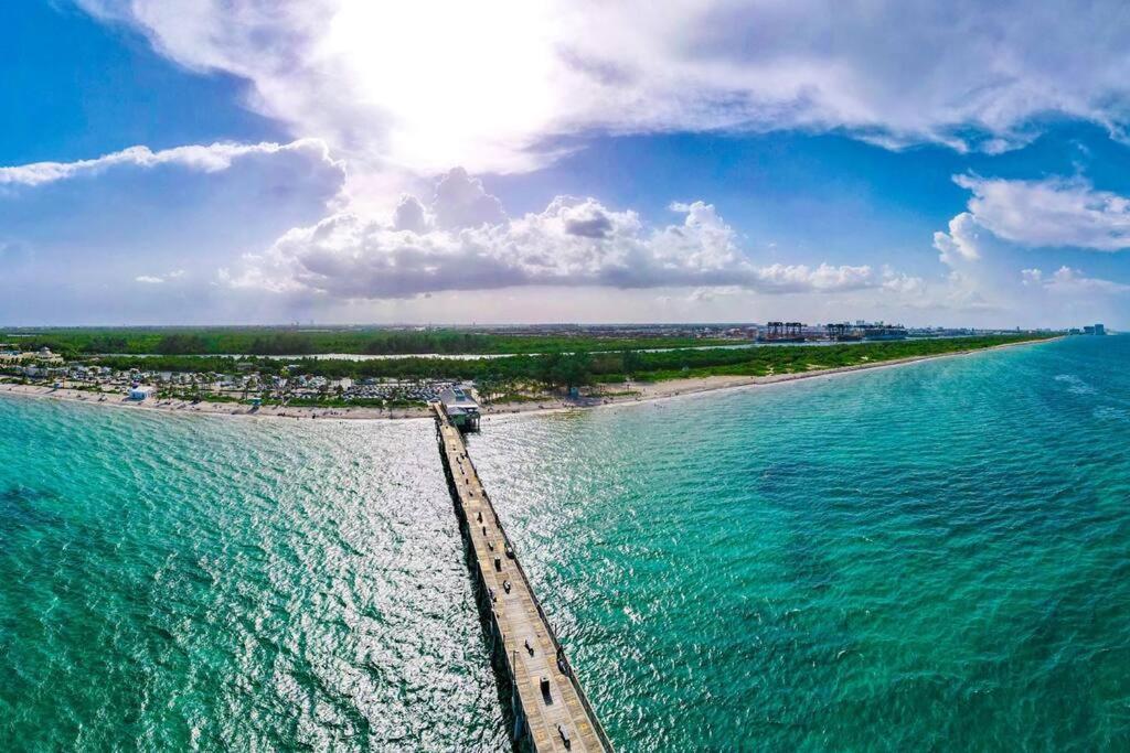 Home With A Pool Close To Beach And Fll Airport Pool Heated October- March Fort Lauderdale Extérieur photo