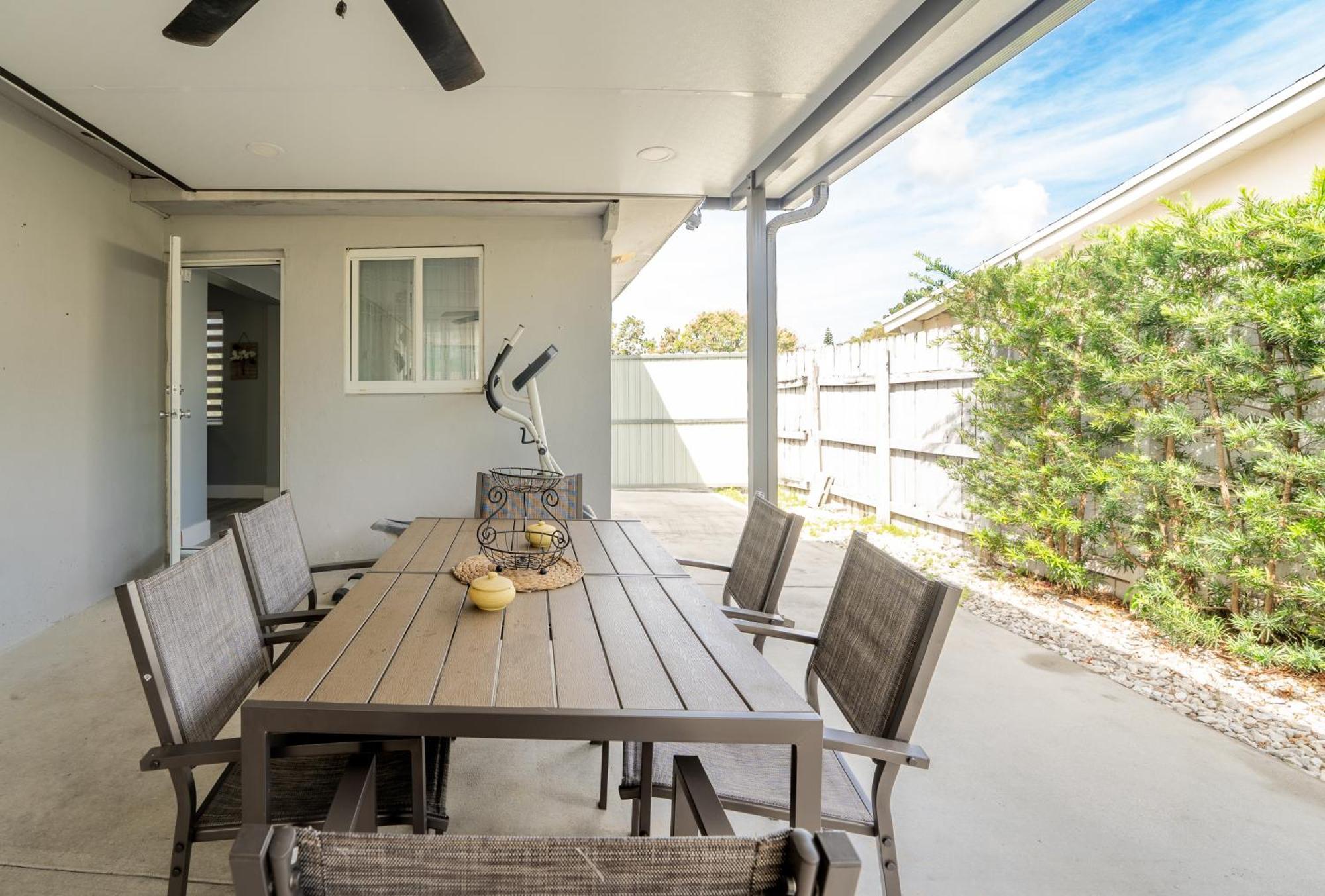 Home With A Pool Close To Beach And Fll Airport Pool Heated October- March Fort Lauderdale Extérieur photo