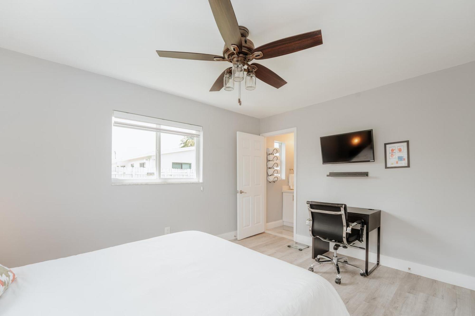 Home With A Pool Close To Beach And Fll Airport Pool Heated October- March Fort Lauderdale Extérieur photo
