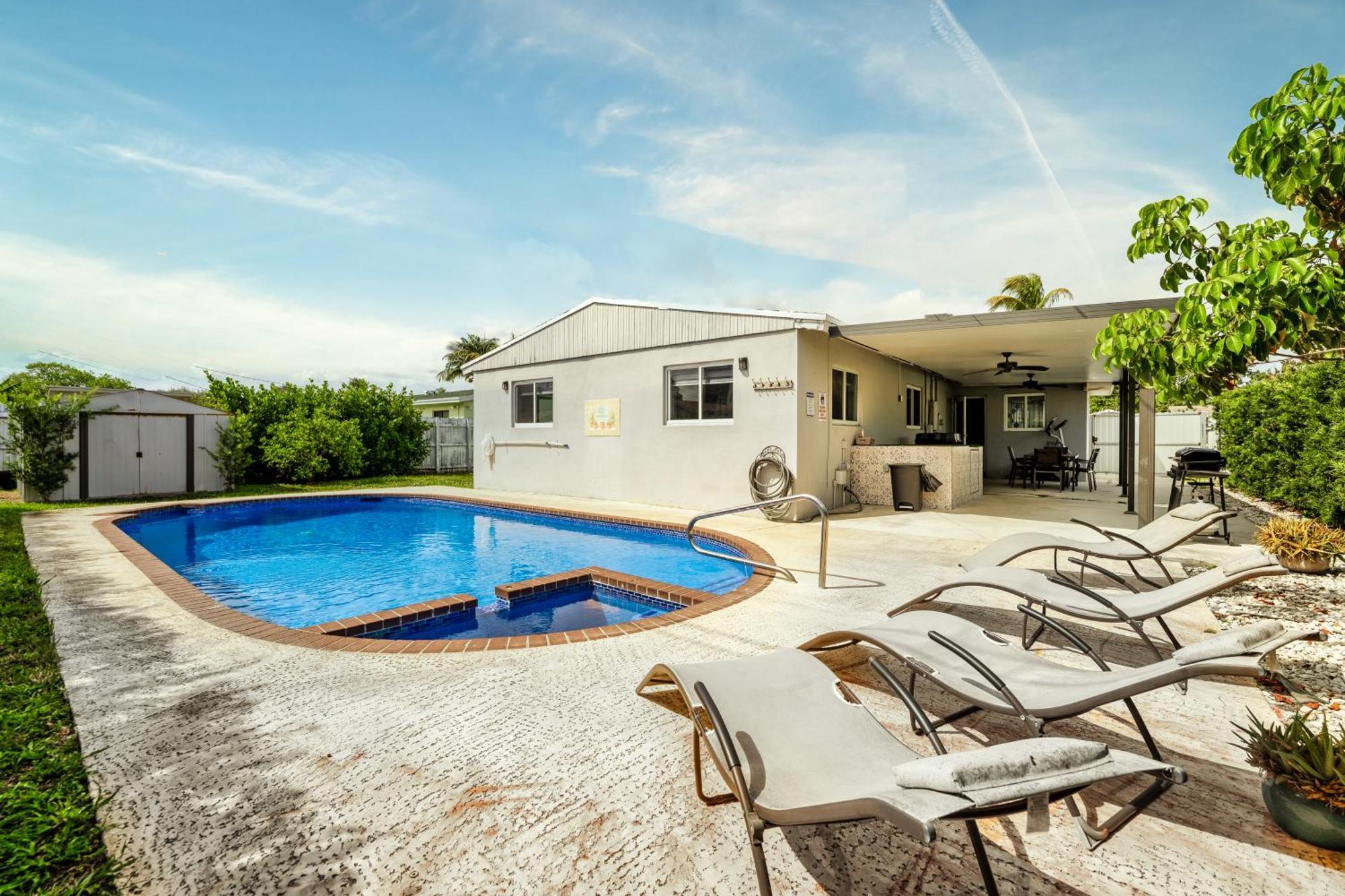 Home With A Pool Close To Beach And Fll Airport Pool Heated October- March Fort Lauderdale Extérieur photo
